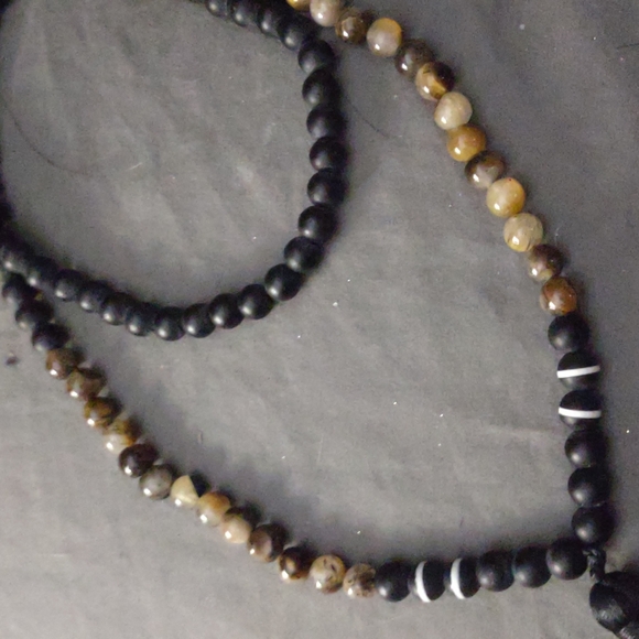 8mm Tiger's Eye Necklace - Picture 9 of 12